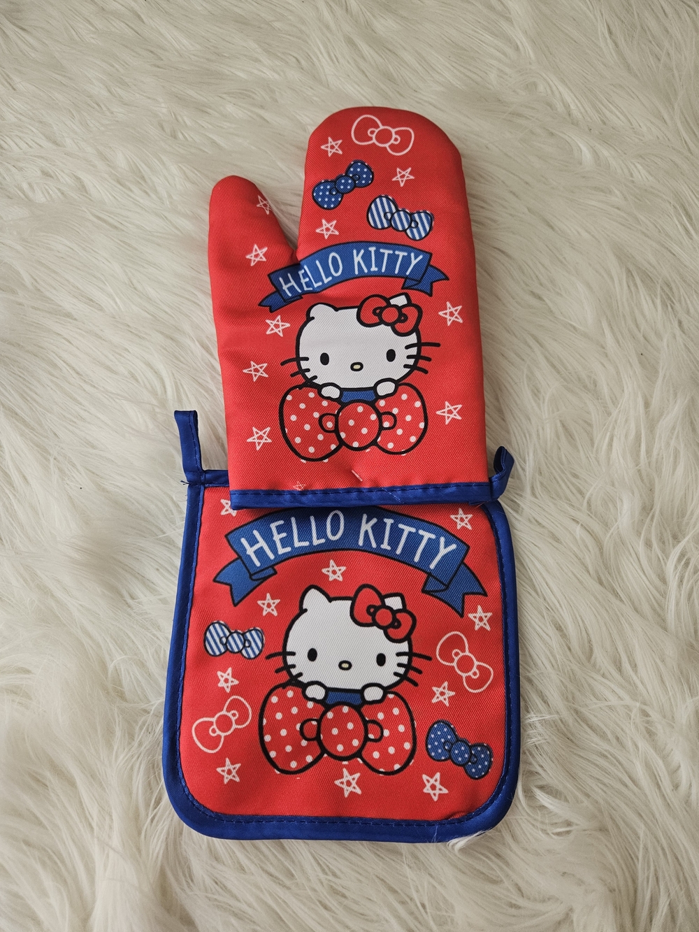 Hello Kitty Red and Blue Kids Oven Mitt & Pot Holder Set